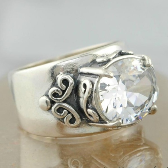 inspiranza designs Jewelry - Inspiranza  designs eye candy ring